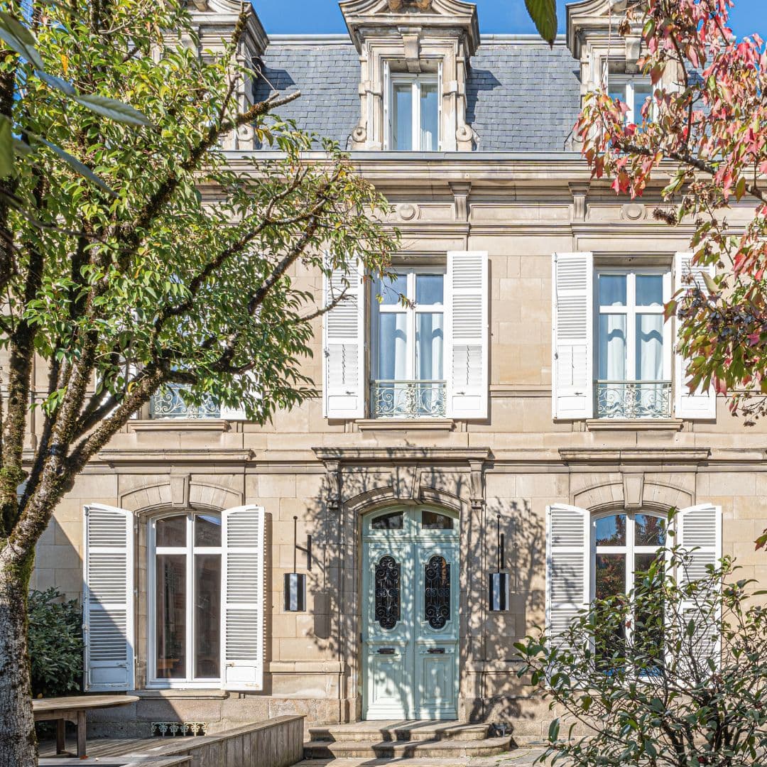 Image des réseaux sociaux : Agence Première Ligne